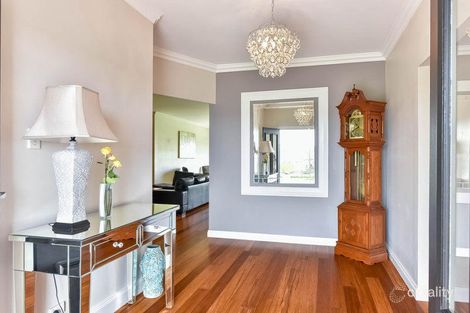 Property photo of 3 Domenics Place Grasmere NSW 2570