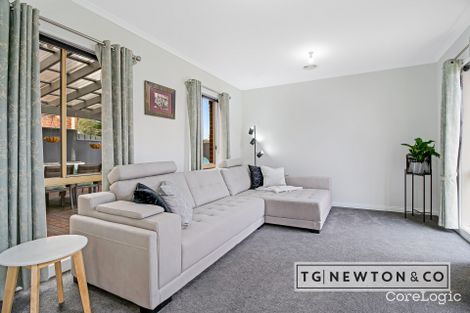 Property photo of 20 Luxor Close South Morang VIC 3752