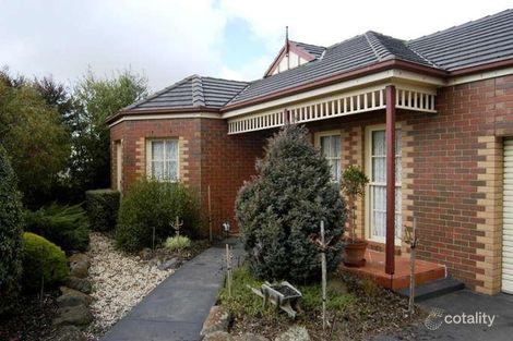 Property photo of 18 Rye Court Romsey VIC 3434