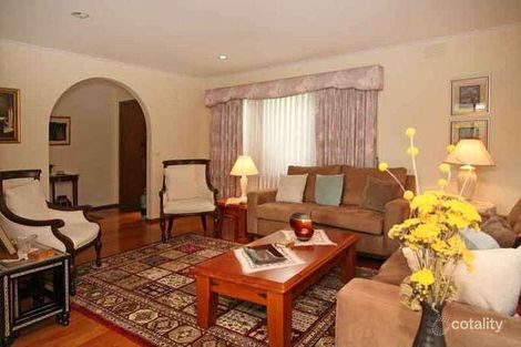 Property photo of 32 Madigan Drive Glen Waverley VIC 3150