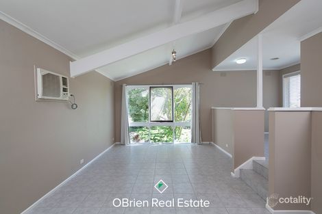Property photo of 9 Cristata Avenue Endeavour Hills VIC 3802