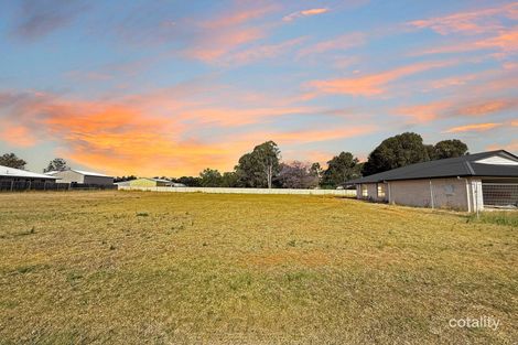 13 Parker Pl, Chinchilla, QLD 4413