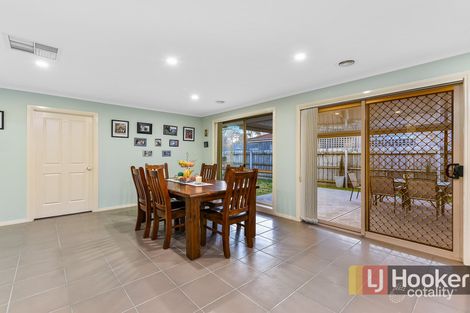 Property photo of 15 Heidi Court Pakenham VIC 3810