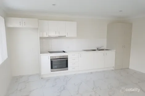 34 Clare Rd, Kingston, QLD 4114