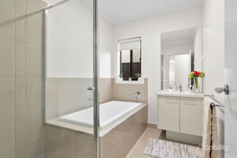 Property photo of 54 Spirit Crescent Armstrong Creek VIC 3217