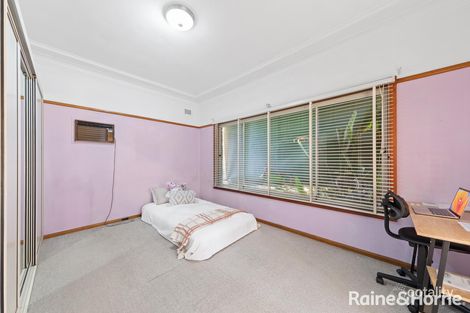 Property photo of 8 Park Street Ingleburn NSW 2565