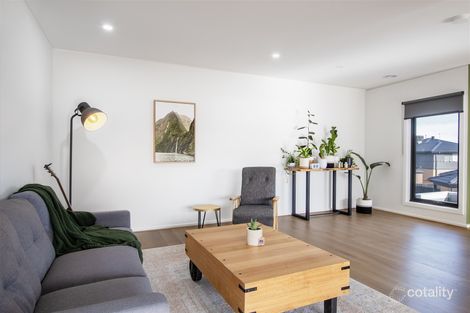 Property photo of 8 Pascal Way Cranbourne South VIC 3977