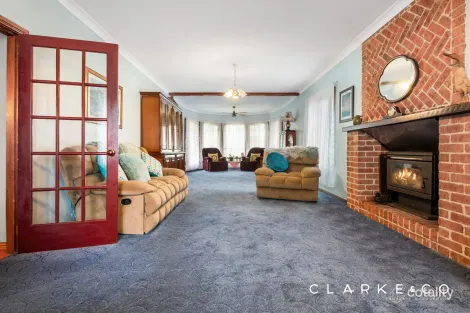 Property photo of 40 Forest Drive Chisholm NSW 2322
