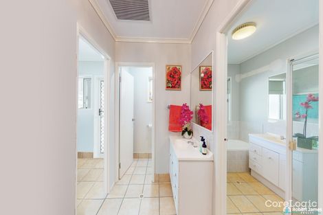 74 Green Gate Rd, Cooroibah, QLD 4565