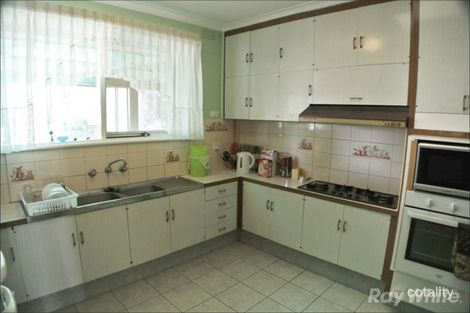 Property photo of 4 Hampstead Crescent Glen Waverley VIC 3150