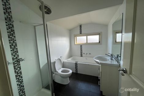 Property photo of 1/4 Warwick Place Tullamarine VIC 3043
