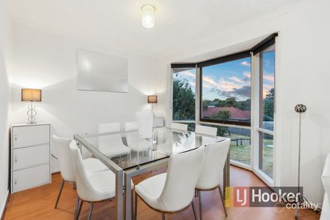 Property photo of 12 Hamstead Court Endeavour Hills VIC 3802