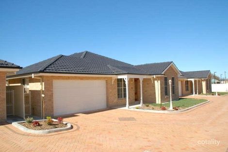 Property photo of 4/149 Bentinck Street Bathurst NSW 2795