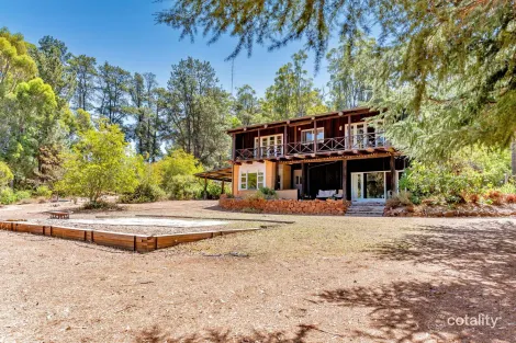 186 Holyoake Rd, Dwellingup, WA 6213