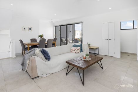 Property photo of 47 Park Cove Boulevard Hope Island QLD 4212