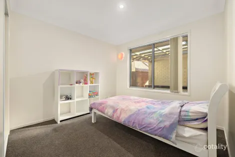Property photo of 52 Refshauge Crescent Macgregor ACT 2615