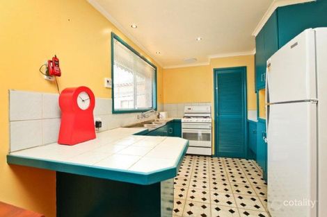 Property photo of 8 Oldfield Grove Gladstone Park VIC 3043