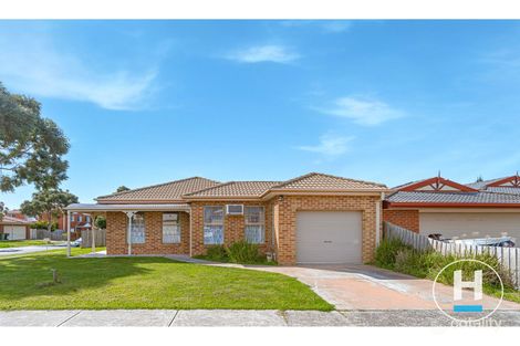 Property photo of 18 Delphinius Crescent Roxburgh Park VIC 3064