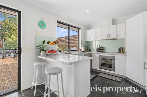 Property photo of 11 Radiata Drive Lindisfarne TAS 7015