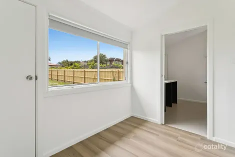 Property photo of 84 Warranilla Avenue Rosebud VIC 3939