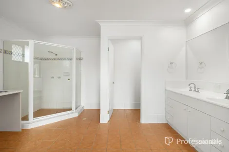 Property photo of 8 Aries Court Bridgeman Downs QLD 4035