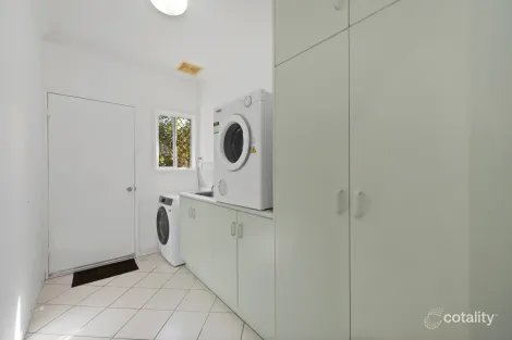 Property photo of 5 James Court Andergrove QLD 4740