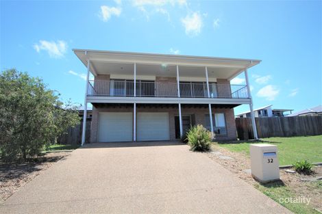 Property photo of 32 Bayridge Heights Drive Nikenbah QLD 4655