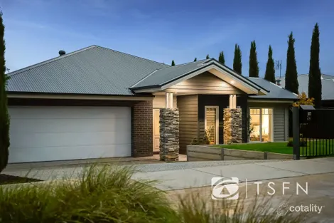 Property photo of 34 Wallaroo Avenue Strathfieldsaye VIC 3551