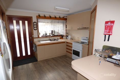 Property photo of 2/2 Baxter Court Moe VIC 3825