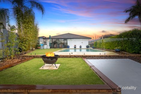 Property photo of 2 Dobell Avenue Paradise Point QLD 4216