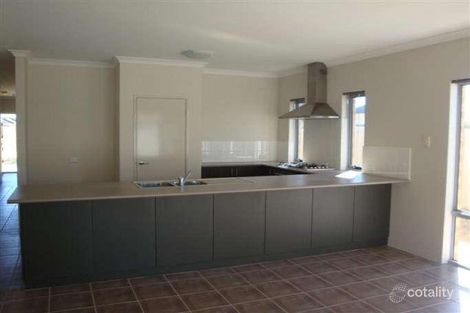 4 Le Var Pkwy, Belmont, WA 6104