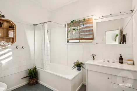 Property photo of 3/23 Woodstock Road Toowong QLD 4066