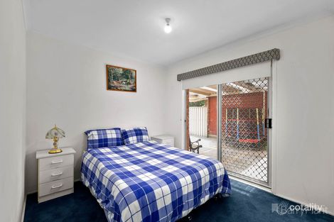 Property photo of 17 Adelaide Close Berwick VIC 3806
