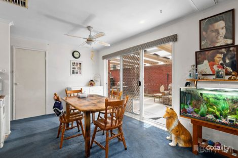 Property photo of 17 Adelaide Close Berwick VIC 3806