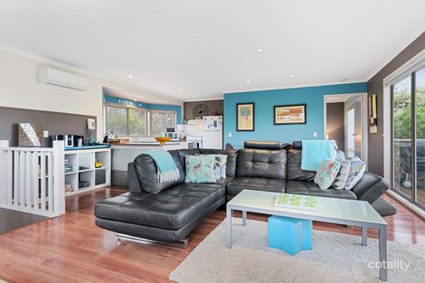 Property photo of 3/9 Great Ocean Road Marengo VIC 3233