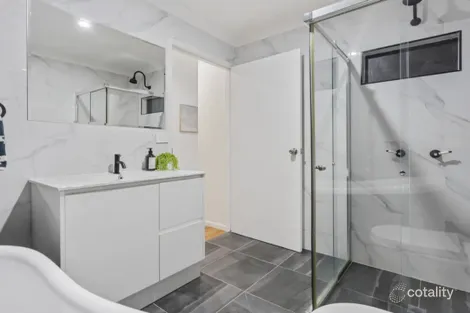 Property photo of 2018/6 Crestridge Crescent Oxenford QLD 4210