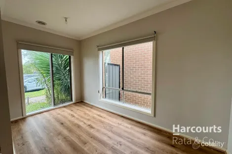 Property photo of 3 Ludeman Drive Wollert VIC 3750