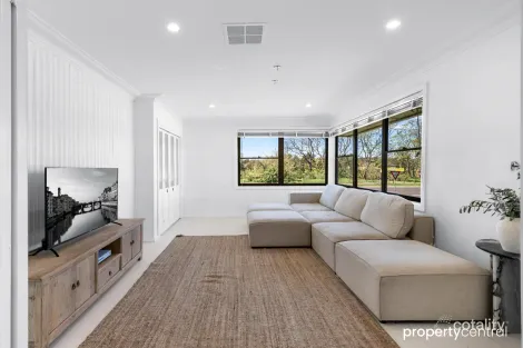 Property photo of 166 River Road Leonay NSW 2750