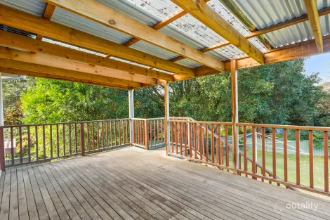 1 Pooraka Ave, West Wollongong, NSW 2500