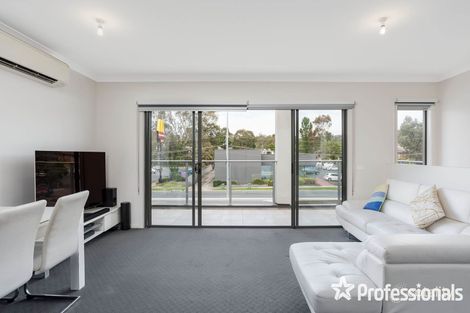 Property photo of 2 English Close Mooroolbark VIC 3138