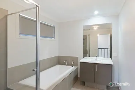 Property photo of 4A Heather Grove Ringwood VIC 3134