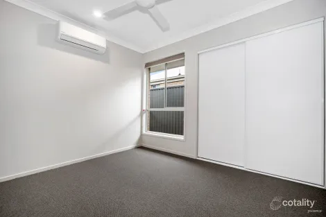 Property photo of 2 Lakeside Circuit Cessnock NSW 2325