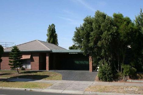 Property photo of 194 Hall Road Carrum Downs VIC 3201