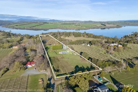 Property photo of 14 West Bay Road Rowella TAS 7270
