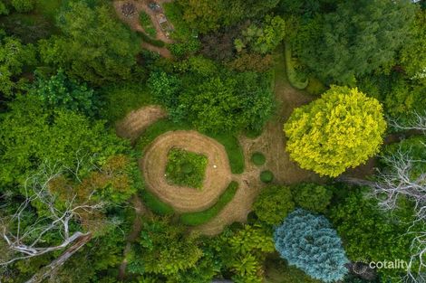 18 Douglas Rd, Mount Macedon, VIC 3441