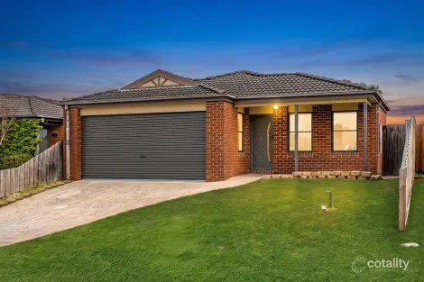 11 Sir Thomas Dr, Pakenham, VIC 3810