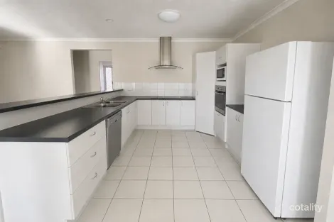 26 BARRAMULLA CL, EDMONTON, QLD 4869