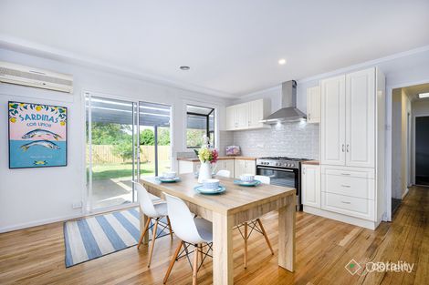 Property photo of 22 Hickory Crescent Frankston North VIC 3200