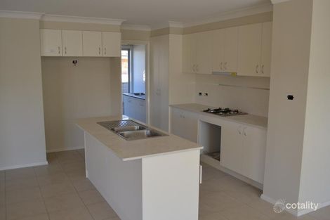 Property photo of 52 Diamond Drive Orange NSW 2800