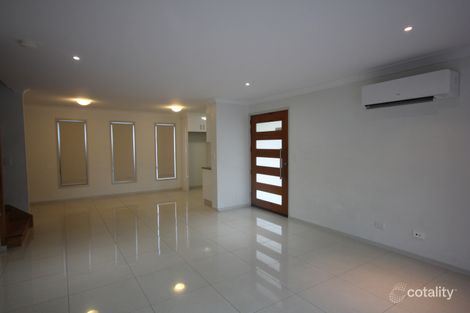 Property photo of 1/54 Garfield Road Logan Central QLD 4114